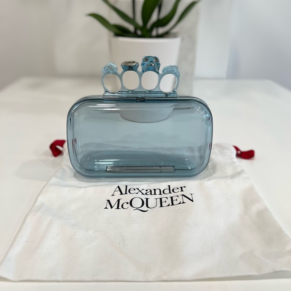 Alexander McQueen Skull Four Ring embellished acrylic clutch - Picture 4 of 14